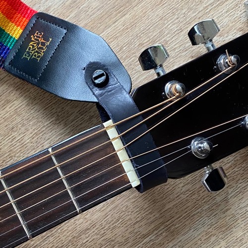 Acoustic guitar strap leather